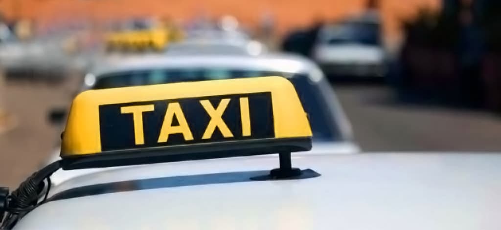 24/7 Taxi from Agadir Airport to Taghazout – Fixed Price, Private &amp; Comfortable